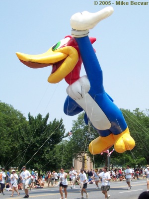 SVDC Volunteers with the Woody Woodpecker balloon